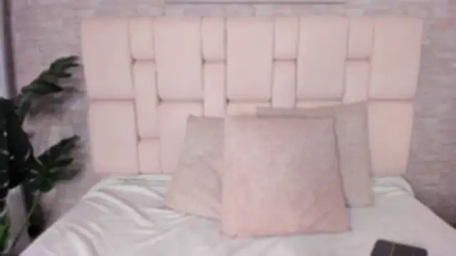 estefanyy  online show from September 29, 12:21 pm