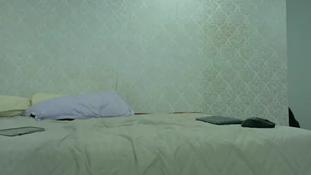 BeccaReedd online show from November 20, 11:22 am