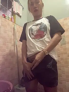 janna lamion online show from April 8, 9:33 am