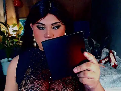 KitSmithCumerr online show from November 6, 11:49 am