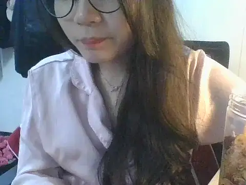 Snapshot of Linzly chatting on October 26, 3:24 am Linzly online show from October 26, 3:24 am