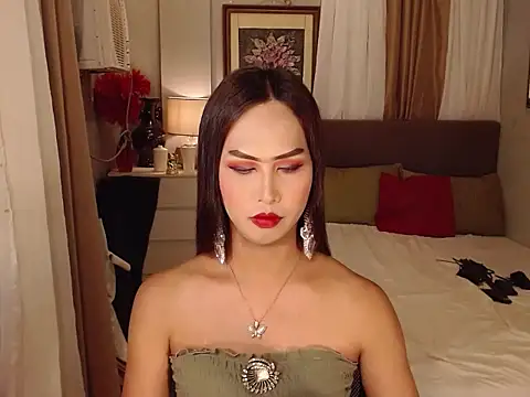 Nathalieheartt online show from March 27, 6:15 am