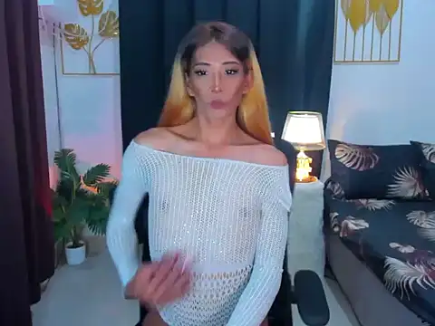 Amandawillson online show from October 31, 3:16 pm