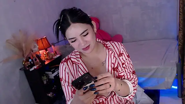 wild flowerx online show from March 8, 4:00 pm