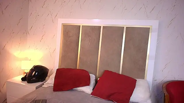 ArielleWilde online show from June 14, 2:57 am