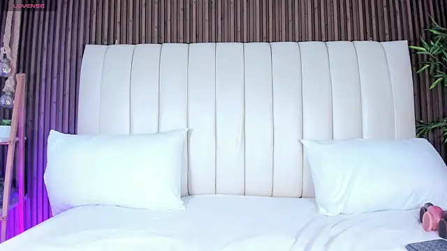 SandraMilerr online show from November 15, 4:13 am