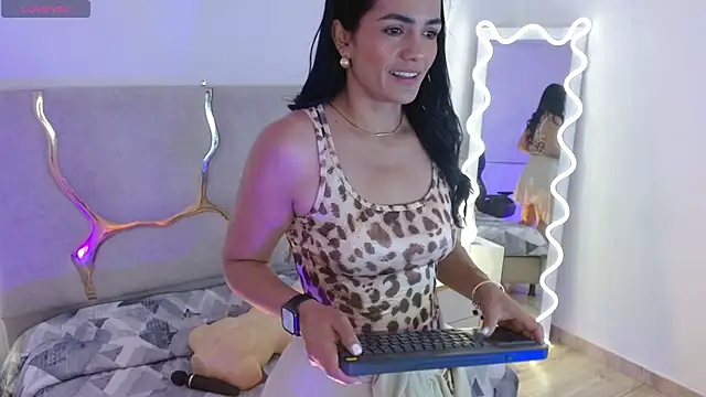 Rosalind tay online show from November 1, 5:17 pm