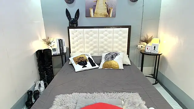 TatianaWil online show from December 1, 7:01 am