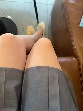 Meii-meyy online show from April 11, 7:45 am