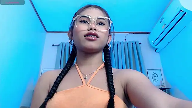 PrettyBlythes TS online show from November 17, 8:59 am