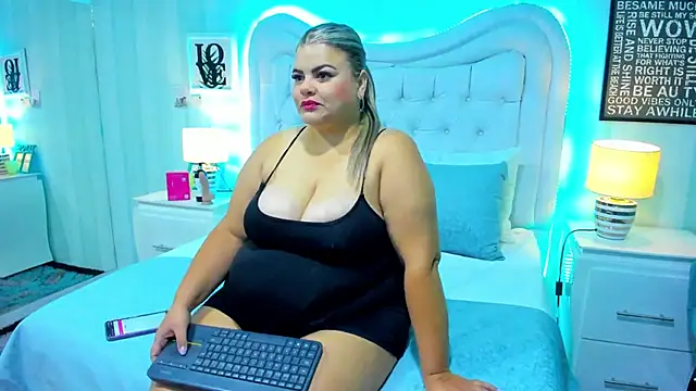 KiimBrooks online show from September 17, 11:08 am