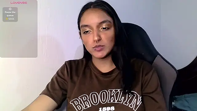 Ari 20  online show from October 5, 3:22 am