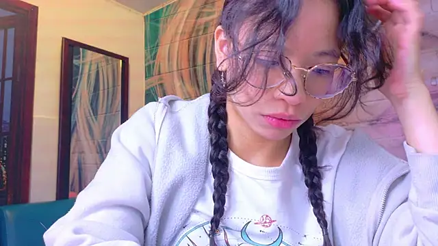 Giaa rossi online show from April 17, 2:08 pm