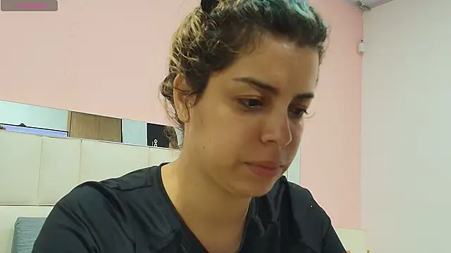 gisell gomez online show from November 18, 12:28 pm