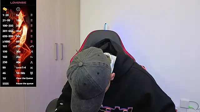 imlaiaaa online show from December 16, 1:00 am