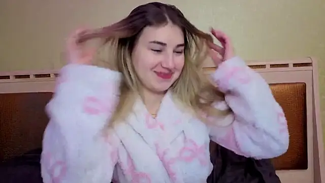 sugarskitty online show from February 21, 2:40 pm