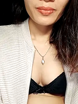 Hinna x online show from November 14, 7:47 pm