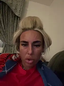 EllieMaeBaby online show from April 18, 9:04 pm