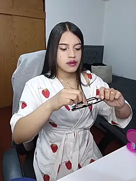 asumi 18 online show from November 11, 9:17 am