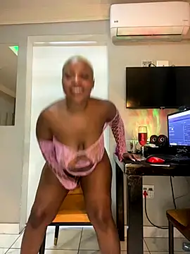 BQueen223 online show from December 13, 10:59 pm