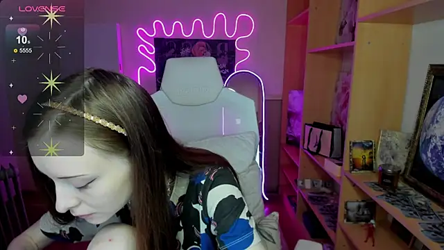 AliceHaris online show from November 16, 3:19 am