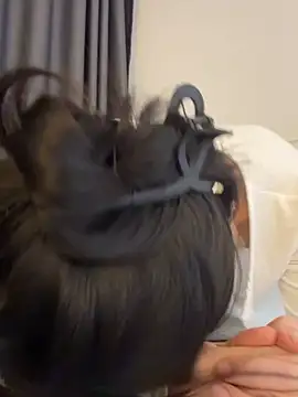 Ella-A9 online show from October 23, 5:19 pm