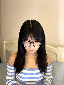 Ella-A9 online show from November 4, 4:01 pm