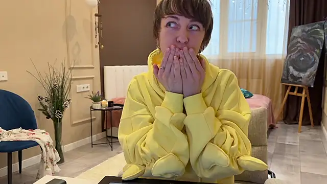 daniellia  online show from April 18, 2:30 pm