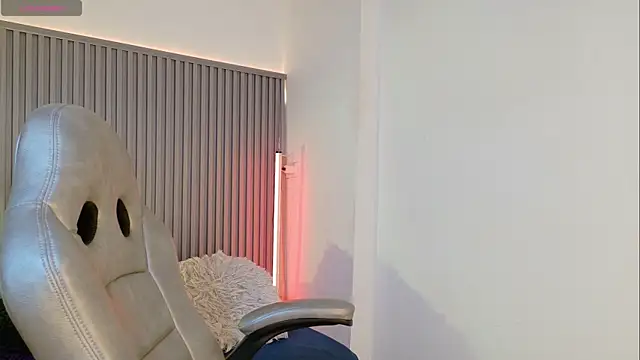 Celeste Presstigge online show from November 21, 11:51 pm