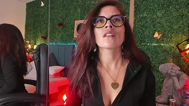 Linagh  online show from April 16, 11:32 am