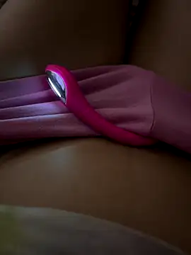 virtualgirlbr online show from December 15, 7:35 am