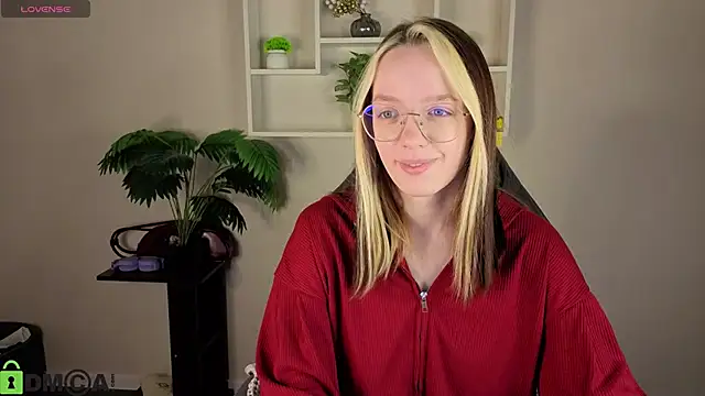 R0cket bunny online show from May 3, 12:58 am