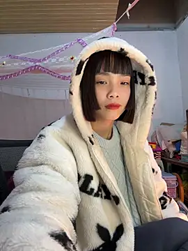 andymi1 online show from February 10, 1:14 pm