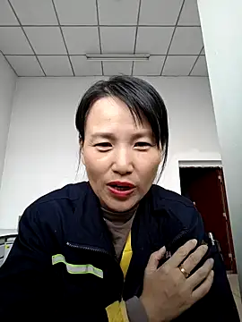 Snapshot of Haili-1 chatting on October 24, 8:21 am Haili-1 online show from October 24, 8:21 am