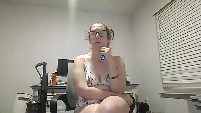 isabellenoela online show from September 21, 4:33 am