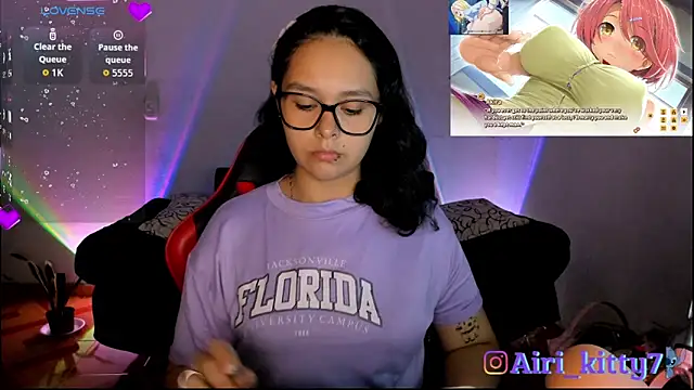 lila kitty81 online show from April 1, 8:06 pm