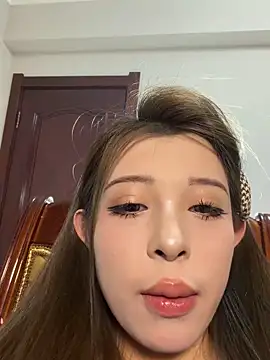 tuanzi125216 online show from November 8, 12:10 pm