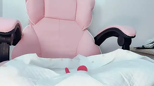 Eloise131499 online show from December 21, 2:32 pm