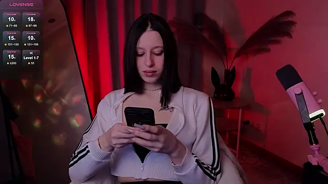 Snapshot of sex_tezzi chatting on October 14, 10:01 pm sex tezzi online show from October 14, 10:01 pm