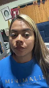 EmilyDuran  online show from April 7, 2:02 am