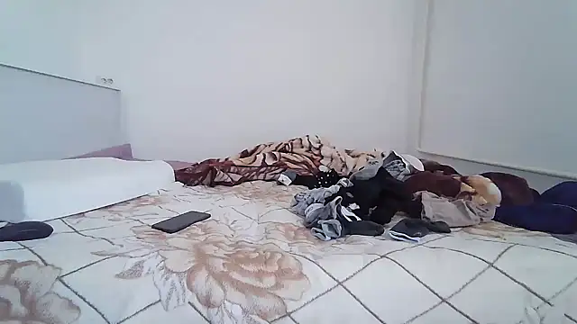 sakuradelreina online show from March 7, 7:59 am