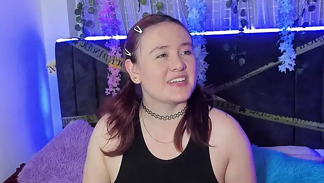 Snapshot of AliaMiller_ chatting on October 21, 8:46 pm AliaMiller online show from October 21, 8:46 pm