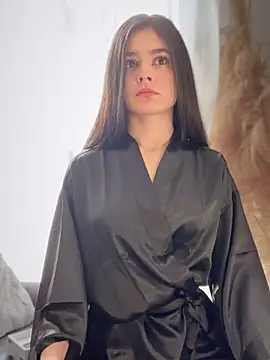 Sofi Leal online show from December 20, 1:48 pm