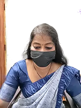 tamil Sigappu Roja online show from May 15, 10:45 pm