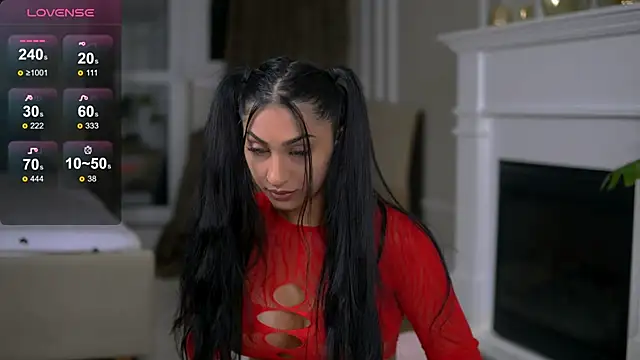 EmaHallee online show from October 30, 4:15 am