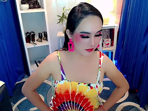 ladydesiree88 online show from April 7, 8:05 am