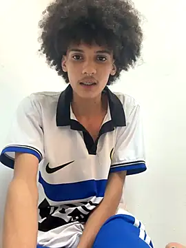 Max Rain online show from December 17, 9:13 am