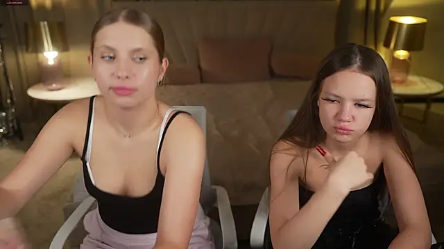 Claire Dreams online show from October 1, 6:35 pm