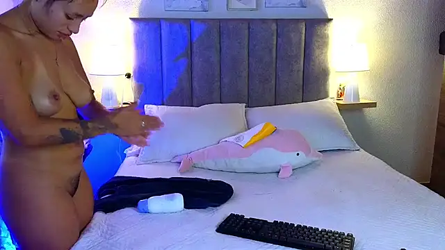 juliana-mancini online show from September 9, 5:13 pm