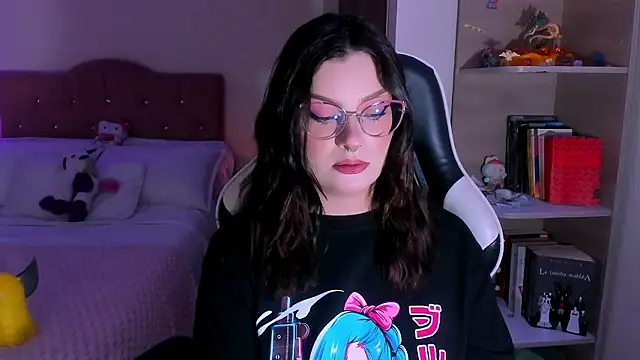 OphelianaRose33 online show from February 23, 10:20 pm